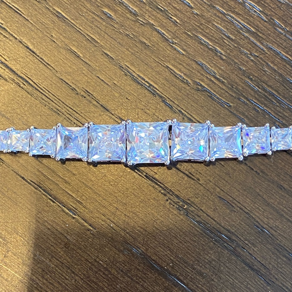 PRICE DROP!!!🎉🎉🎉Absolute™ Sterling Silver Quadrillion-Cut Tennis Bracelet💛 - Picture 6 of 8